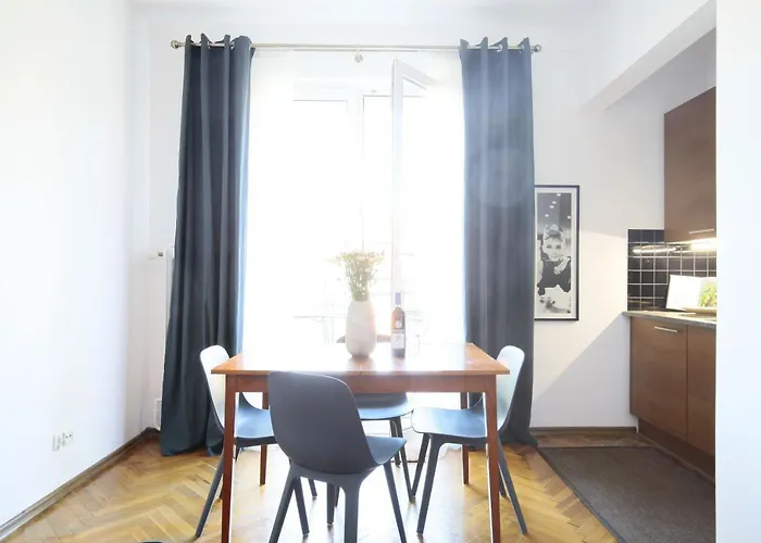 Elite Rajska One Center *