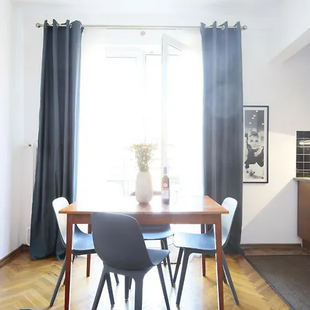 Elite Rajska One Center *